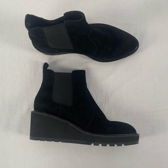 Cecelia New York Gemma Suede Wedge Bootie in Black Size 6 - Picture 2 of 8